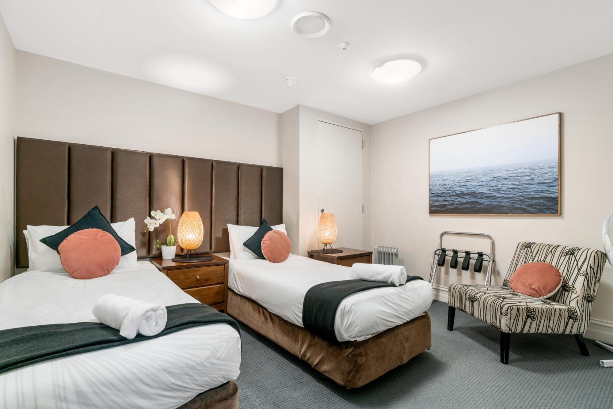 The Beacon - 2 Bedroom Town Center Apartment Queenstown Bagian luar foto